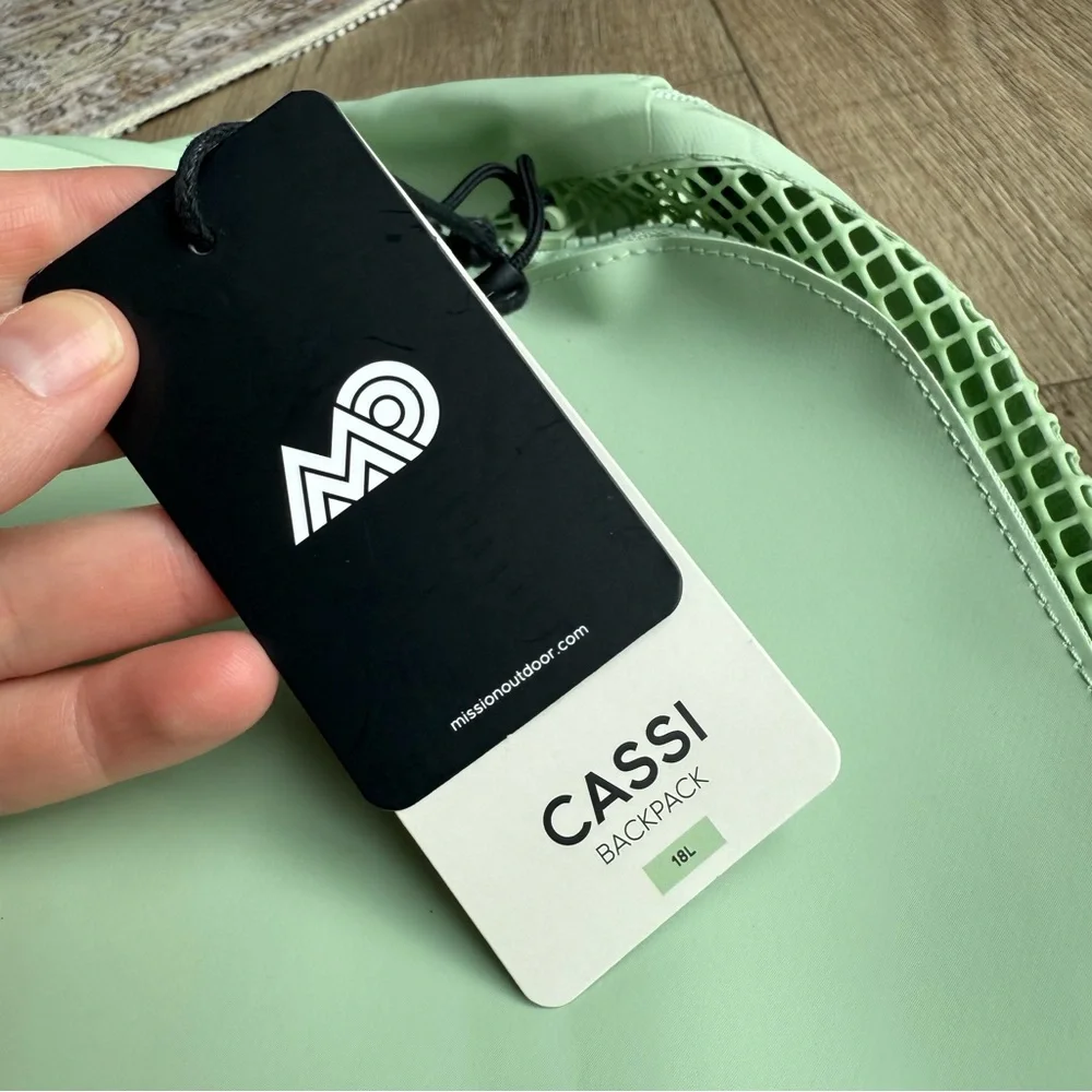 Mission Outdoor NWT Cassi backpack mint green New 18L day pack bag